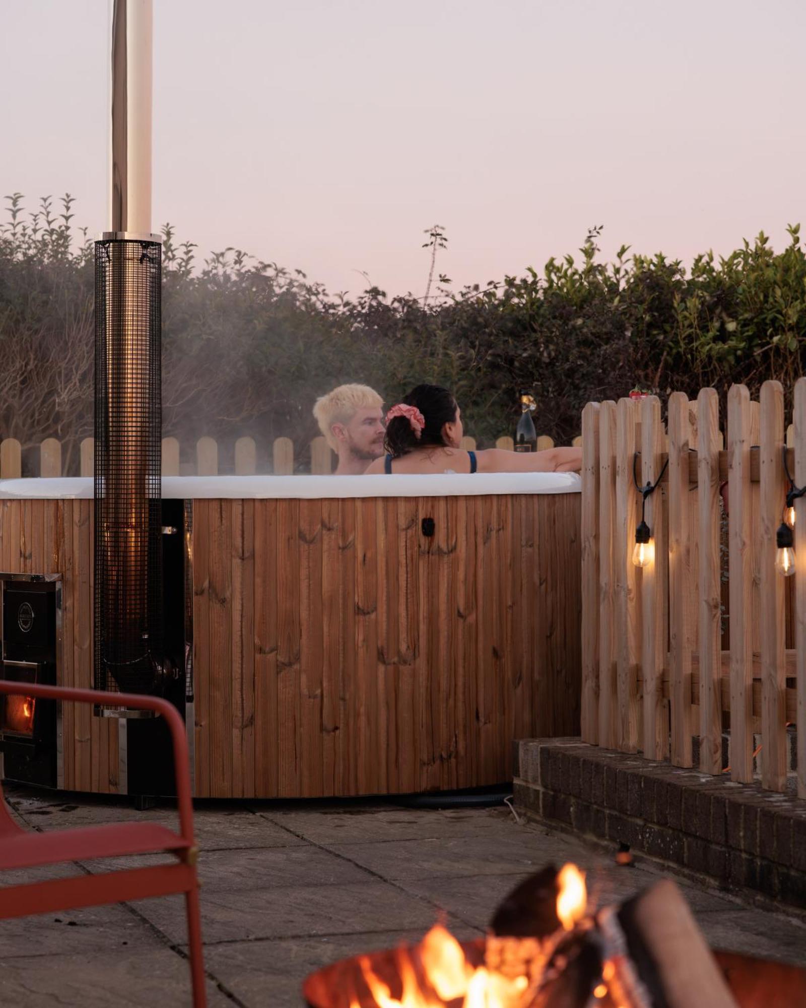 Hot Tub With A View - Christchurch Harbour Esterno foto